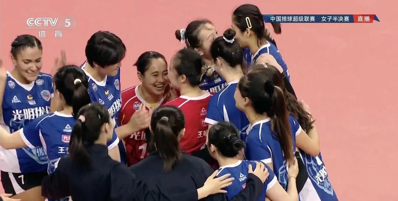 雷火电竞-江苏队队员们合作默契赢得比赛