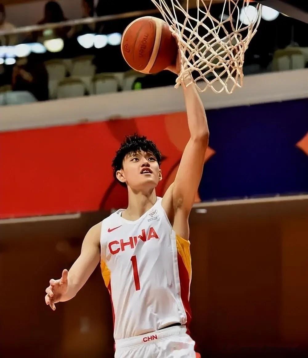 职业篮球聚焦球员个人表现，无限看点令人期待的简单介绍