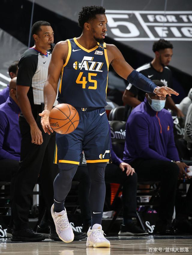 包含球星爆发!比分分析赛场再现神级操作的词条 包含球星爆发!比分分析赛场再现神级操作的词条