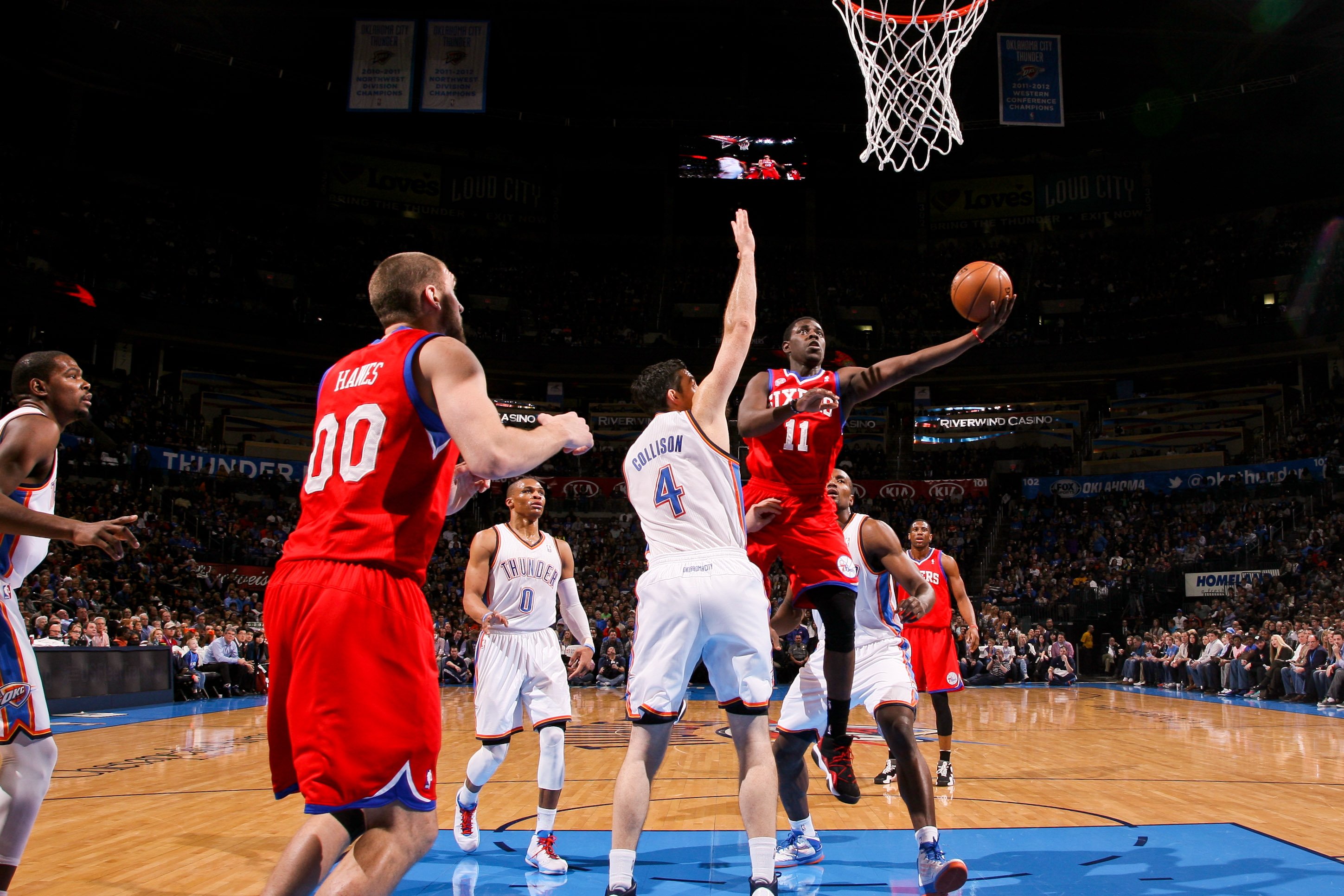 猛龙碾压76人，霍勒迪刷新纪录