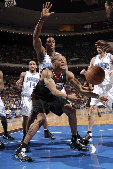 雷火电竞-76人碾压魔术，戈贝尔扛起全队