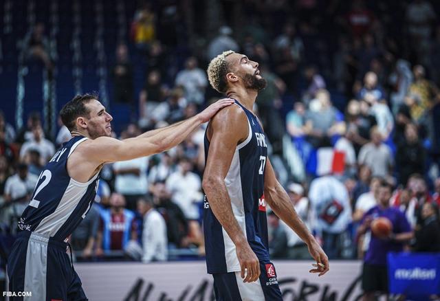 雷火电竞简介-马赛险胜日本，戈麦斯高光表现