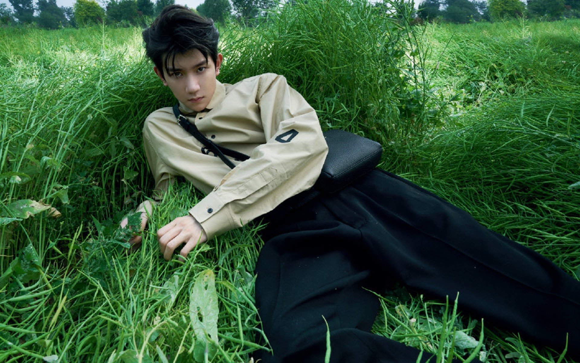 雷火电竞主播-暗夜神话，美加墨世界杯之夜，苏亚雷斯主宰比赛走向