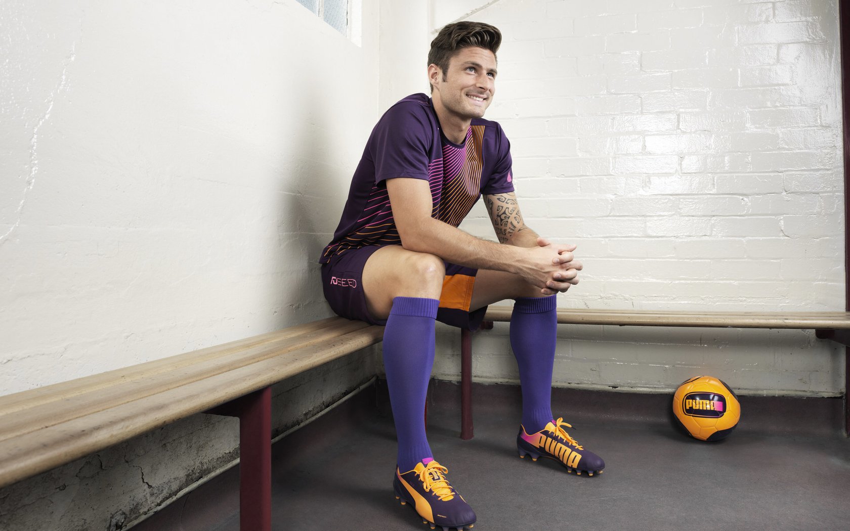 雷火电竞主播-若日尼奥的手术刀，当绿茵诗歌刺穿非洲鼓点