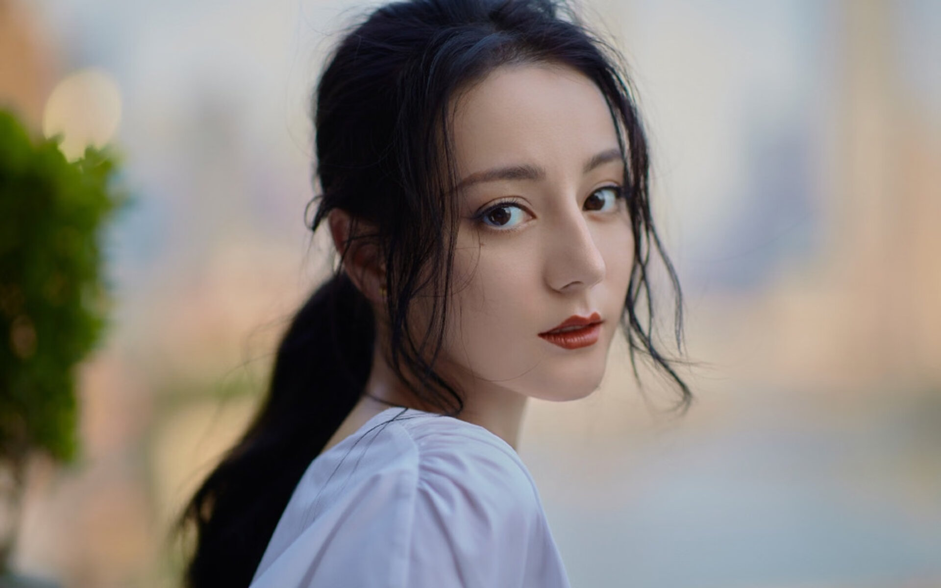 雷火电竞-神兵天降！加维跨界导演逆转，阿尔及利亚绝境重生挫马里