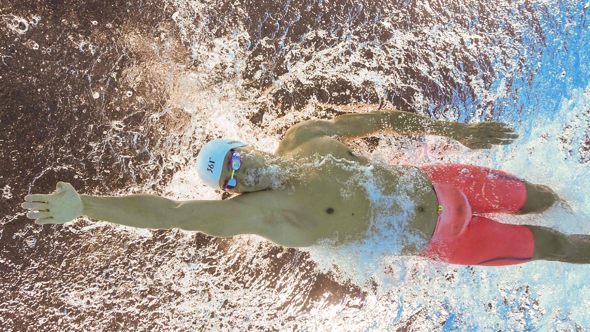 雷火电竞官网-石油资本收割南半球，草根英雄主宰北境战场