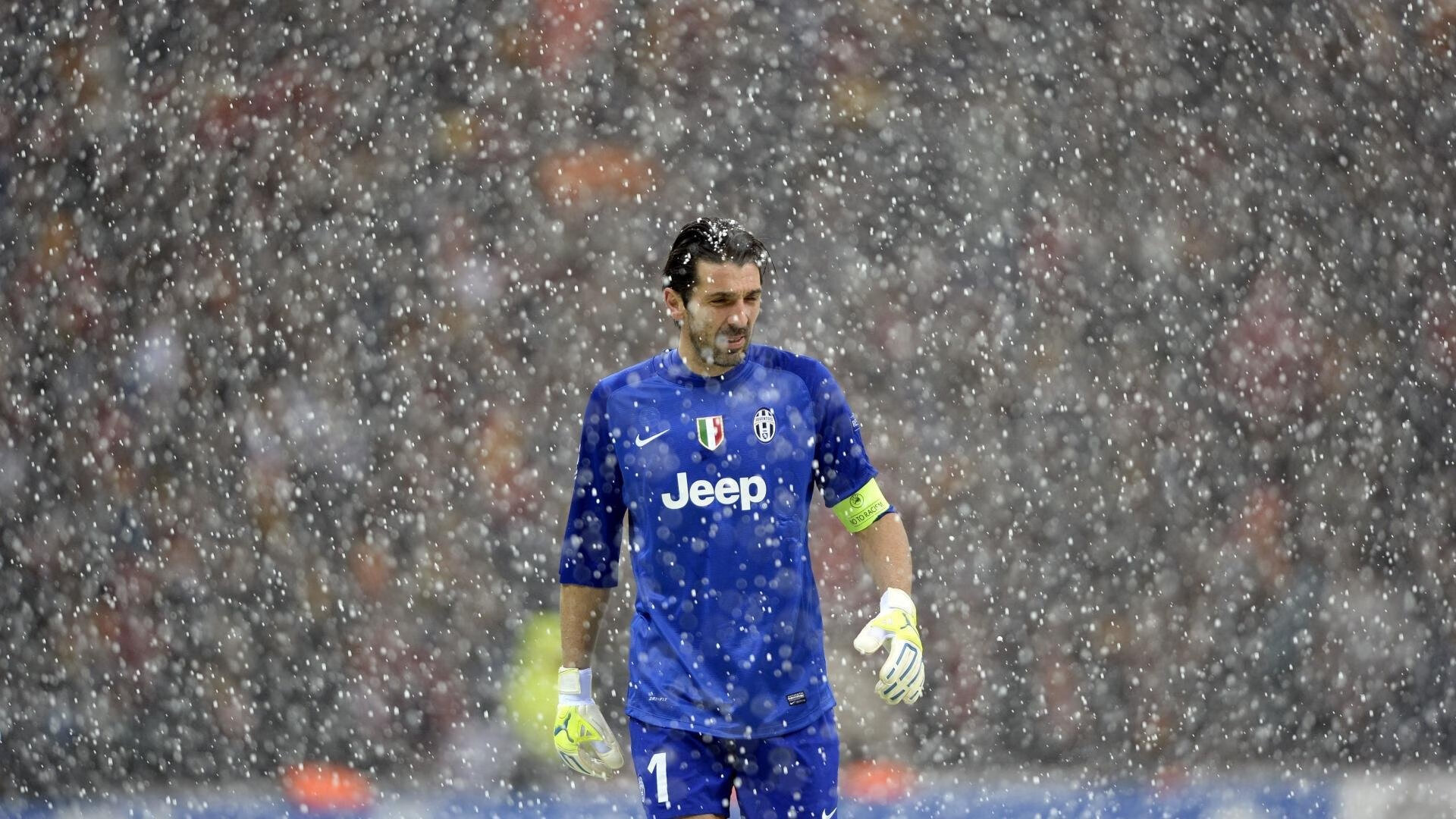 雷火电竞网站-双城记，当英超争冠战火遇上CBA历史突破