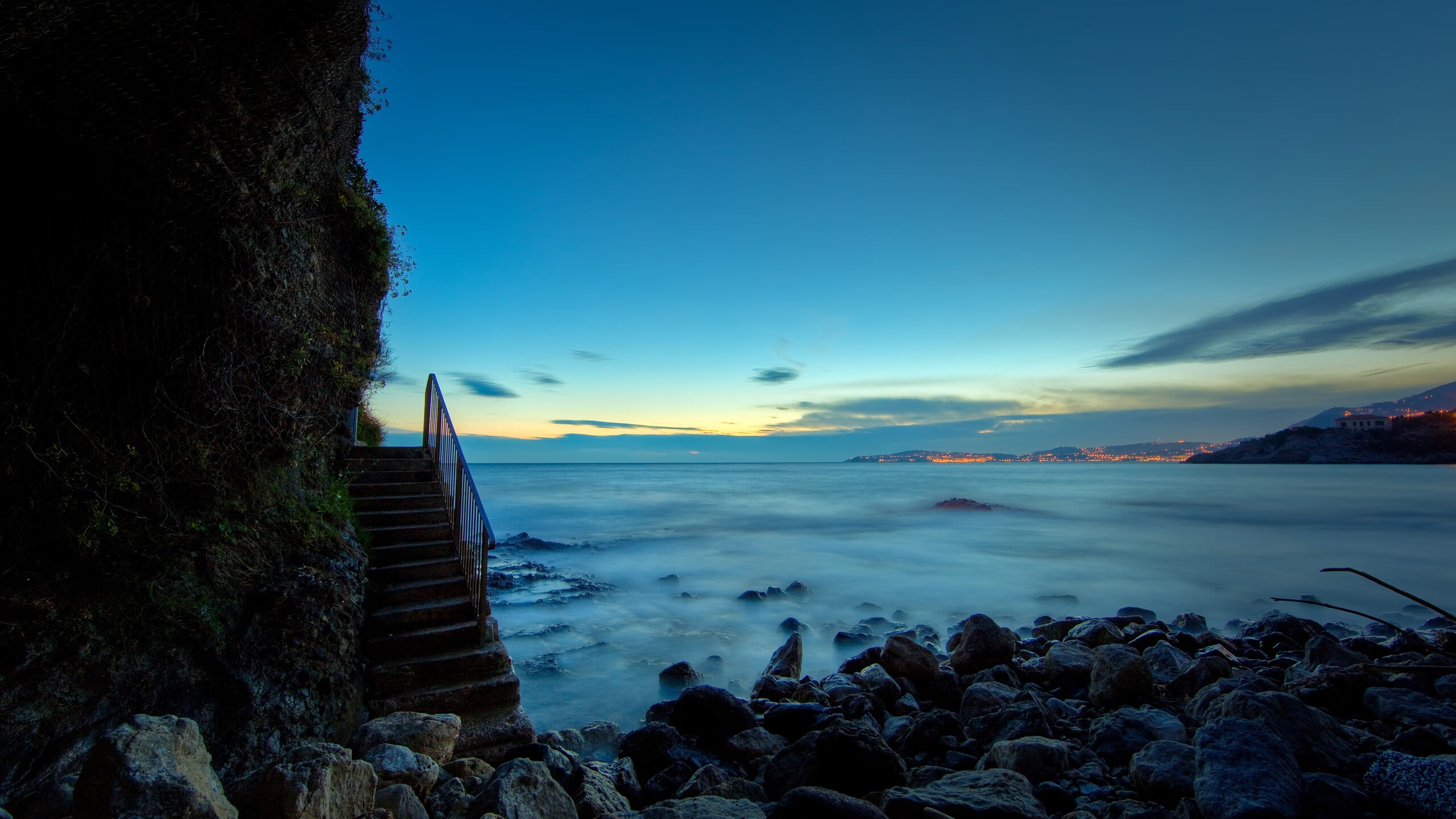 雷火电竞主播-足球之夜的双面寓言，内马尔的魔法，与皇家社会的精密机器